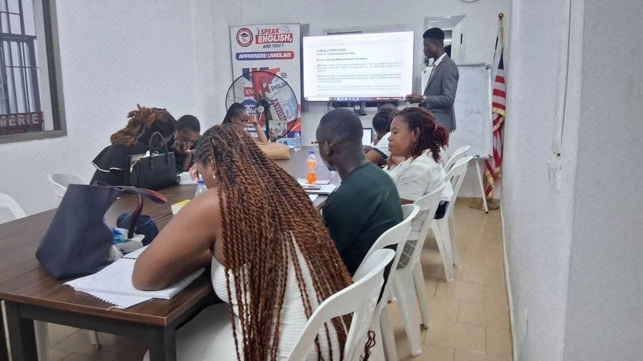 Cours d'anglais pour adultes et professionnels à Abidjan
